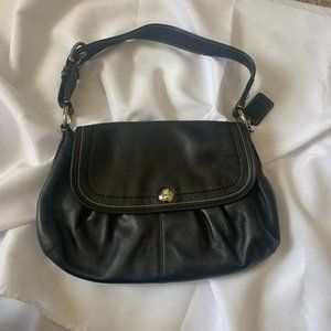 Coach leather shoulder bag - black
